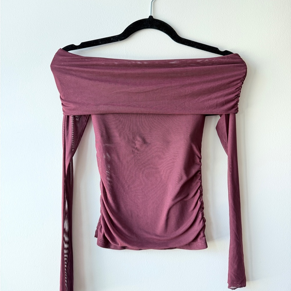 Off-Shoulder Ruched Long Sleeve Top in Mauve